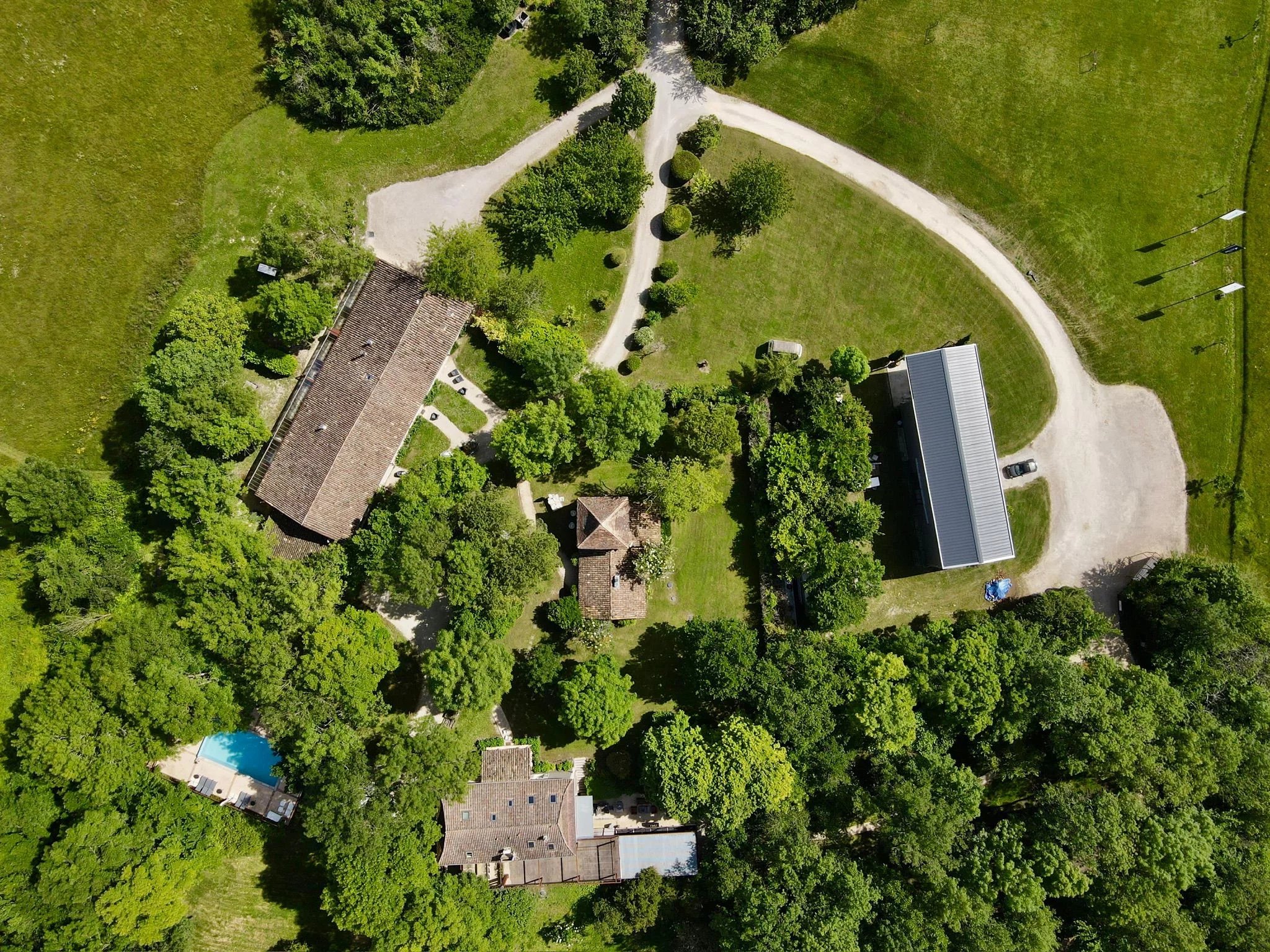 Exquisite ensemble: 6 stone houses, events space and swimming pool, Aquitaine – France – BVI77699