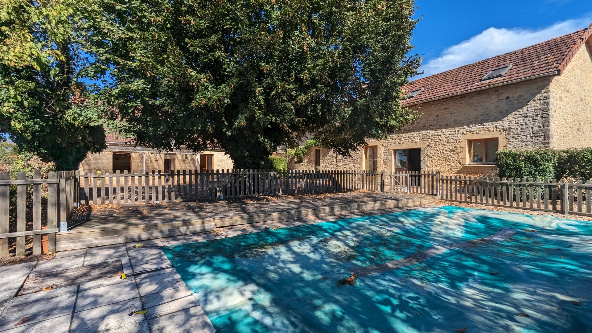 Perfectly Located Close to Sarlat and Montignac – Ensemble of Buildings with Pool, Aquitaine – France – BVI68030