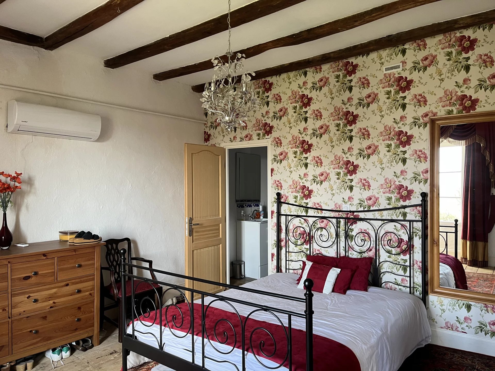 Maison de Maitre on the edge of a village with pool and hot tub, Limousin – France – BVI79813