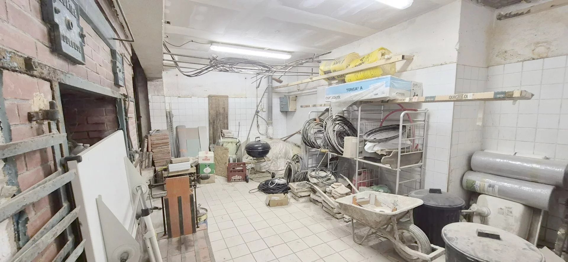 Stone house to renovate with restored business premises, Midi-Pyrénées – France – BVI77393