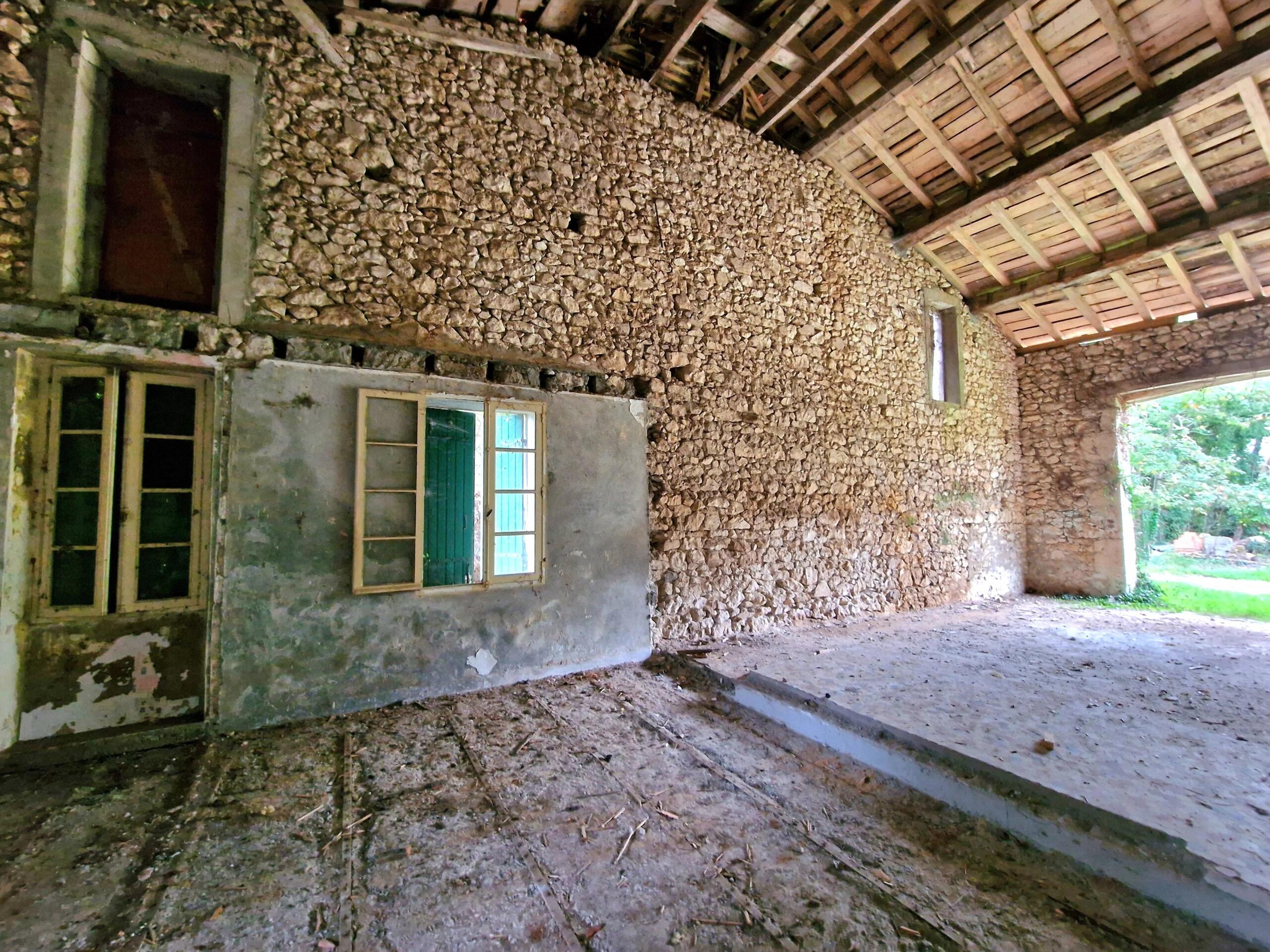 Stone Property for Renovation just outside Eymet, Aquitaine – France – BVI77873