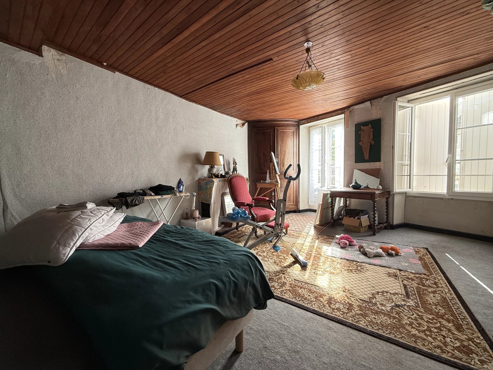 Spacious stone property of 4 bedroom, in heart of small village close to Ruffec, Poitou-Charentes – France – BVI80639