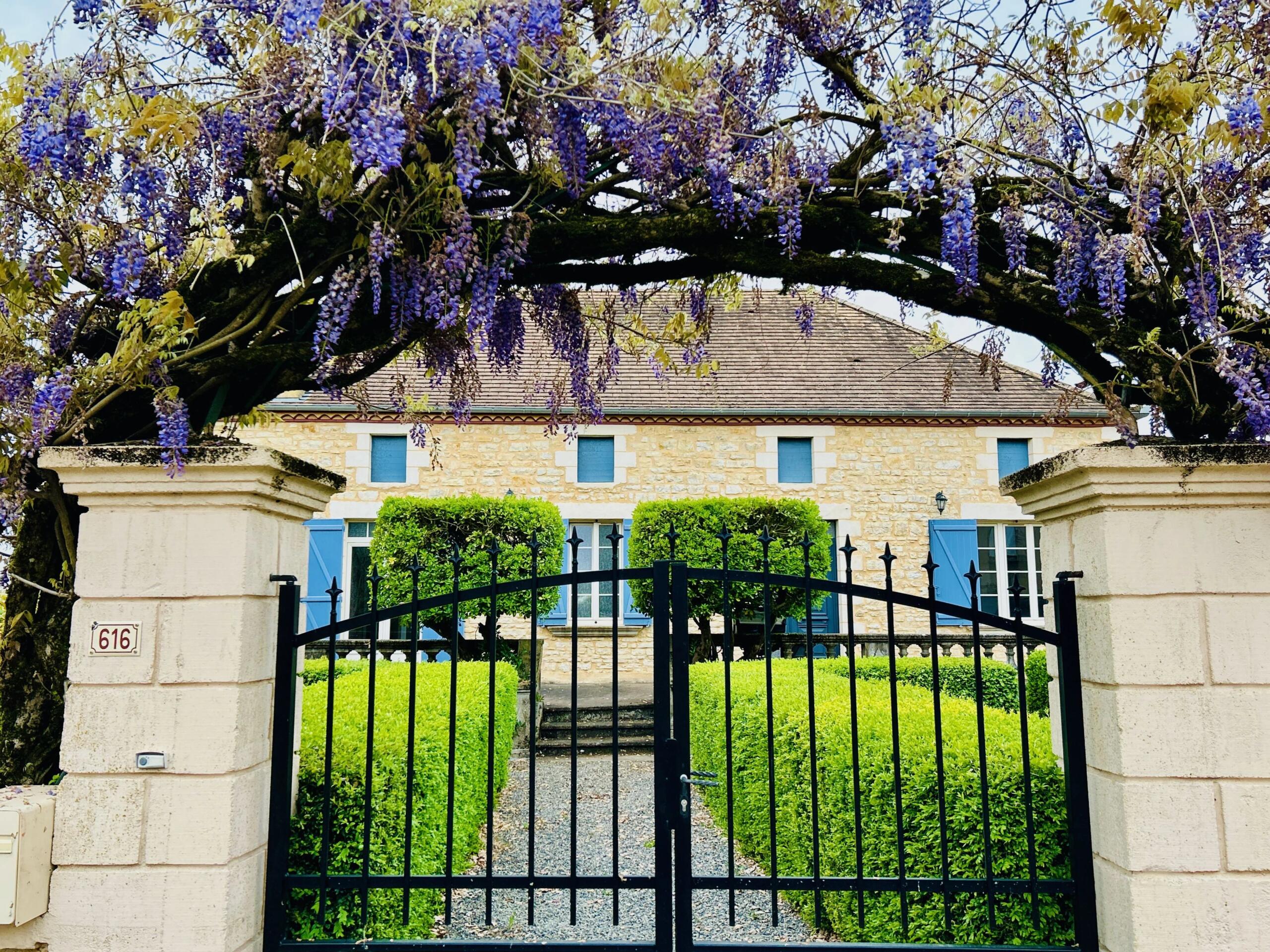 Immaculately presented Dordogne property with apartment, pool and outbuildings, Aquitaine – France – BVI79263