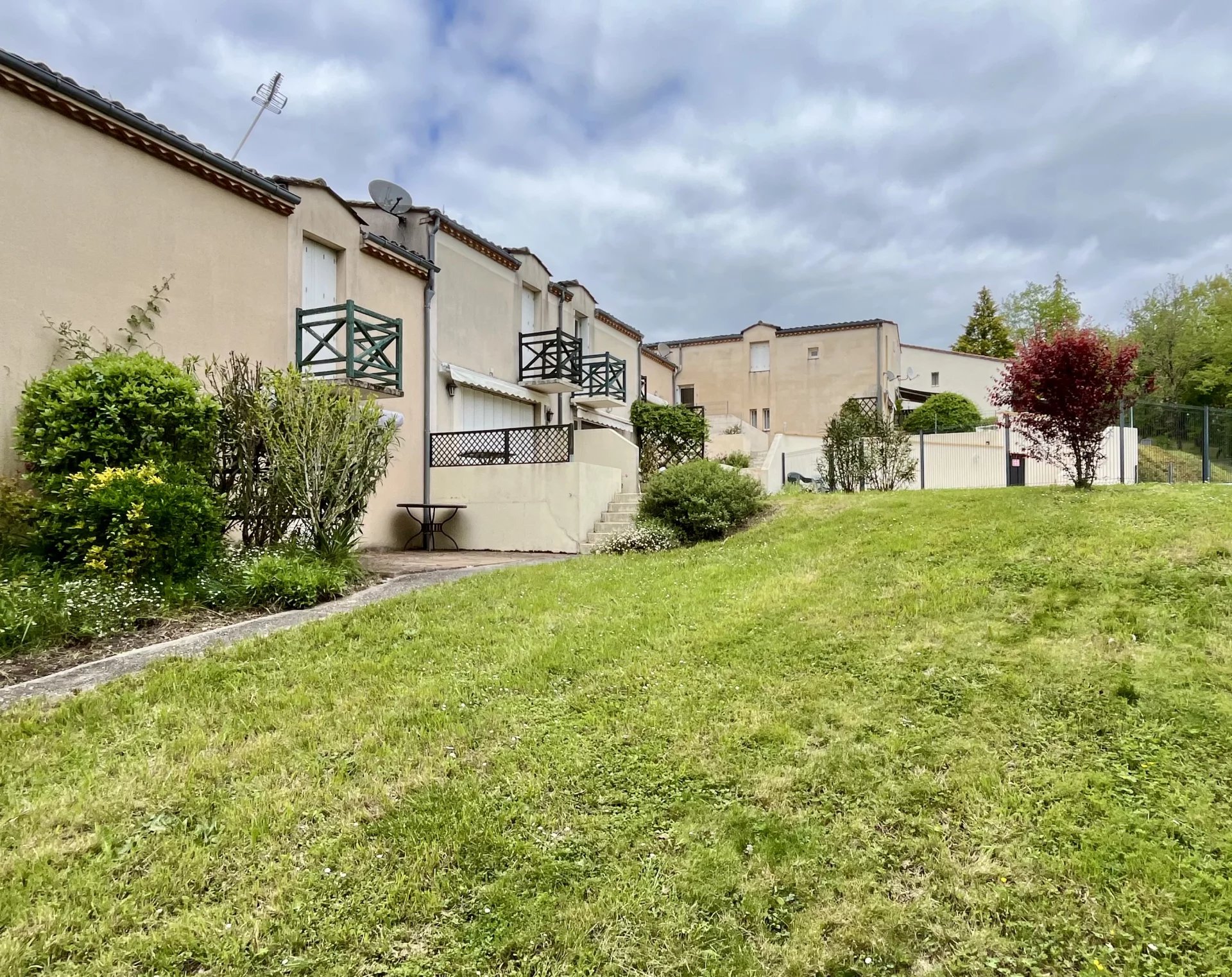 Ideal lock up and leave 2-bed property in a lovely green setting!, Aquitaine – France – BVI79686