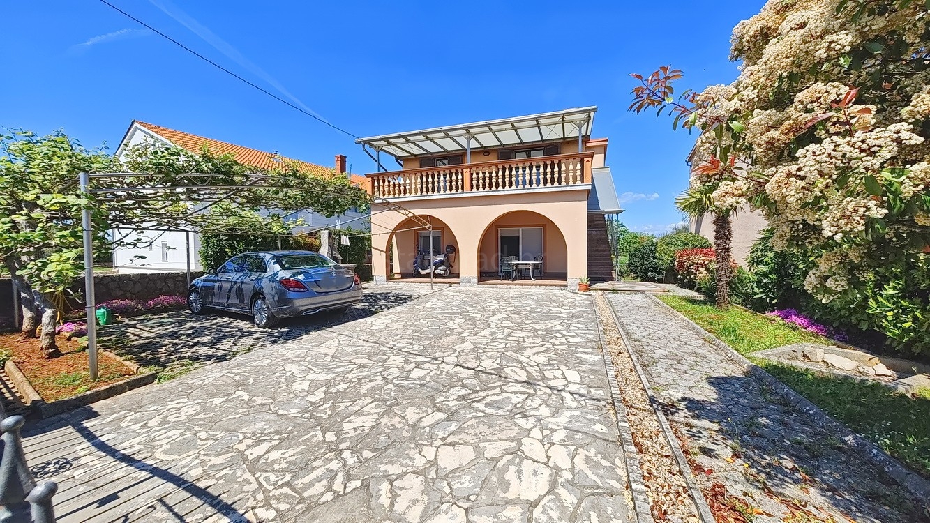 4 bedroom villa in Malinska-Dubašnica, Croatia – 103357