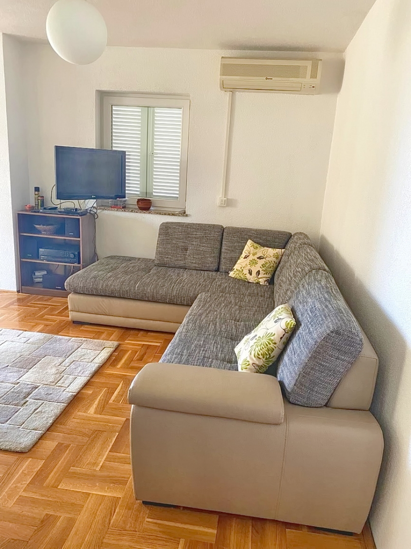 2 bedroom apartment in Malinska-Dubašnica, Croatia – 103356