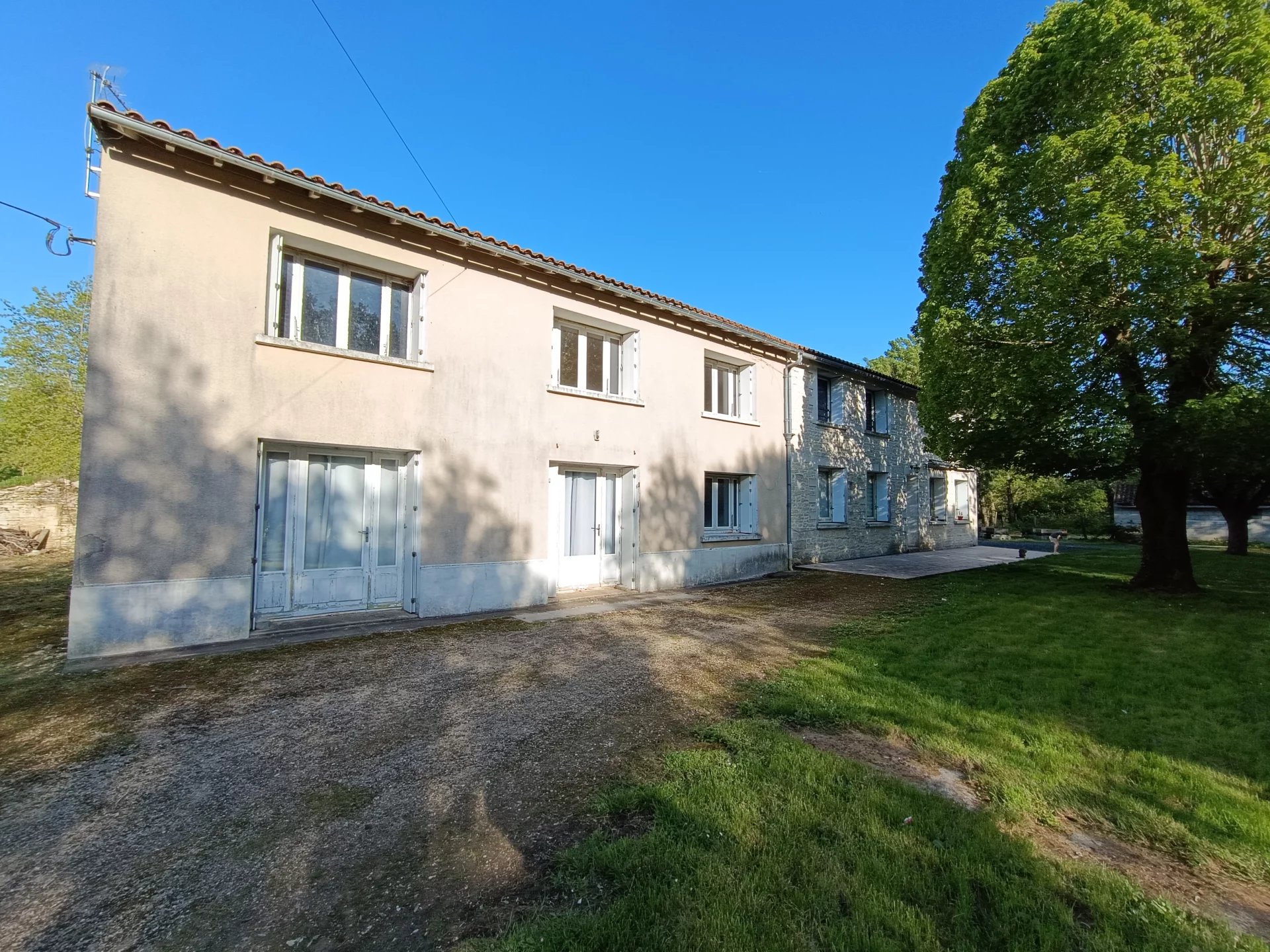Just 15 minutes from Niort!, Poitou-Charentes – France – BVI80299