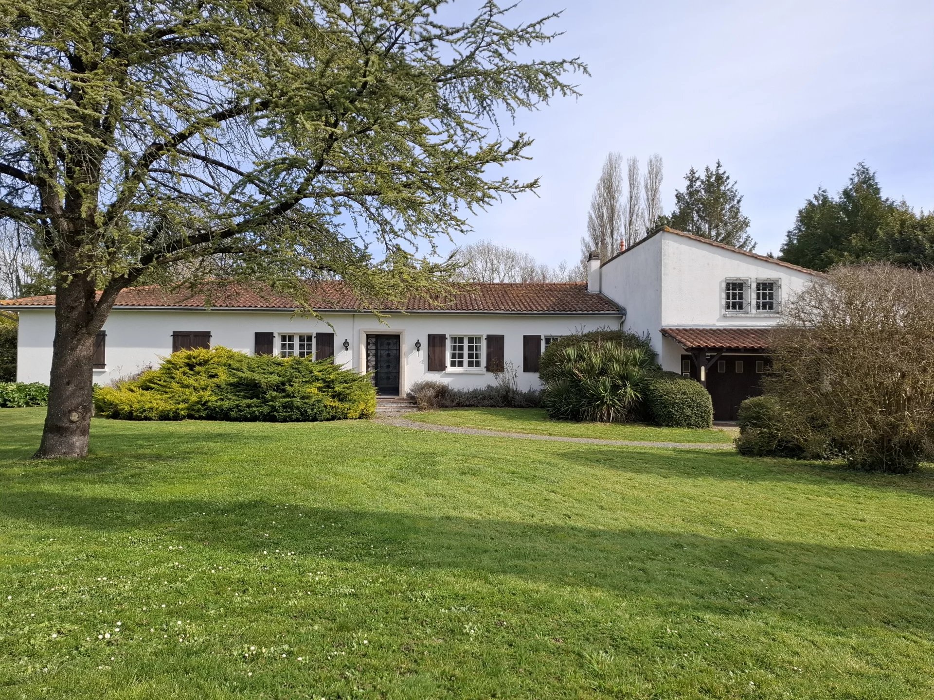 Large and light attractive family home with established gardens on edge of pretty village, Poitou-Charentes – France – BVI79755