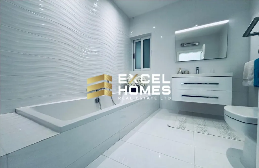 3 bedroom Apartment in Swieqi, Malta – 62755