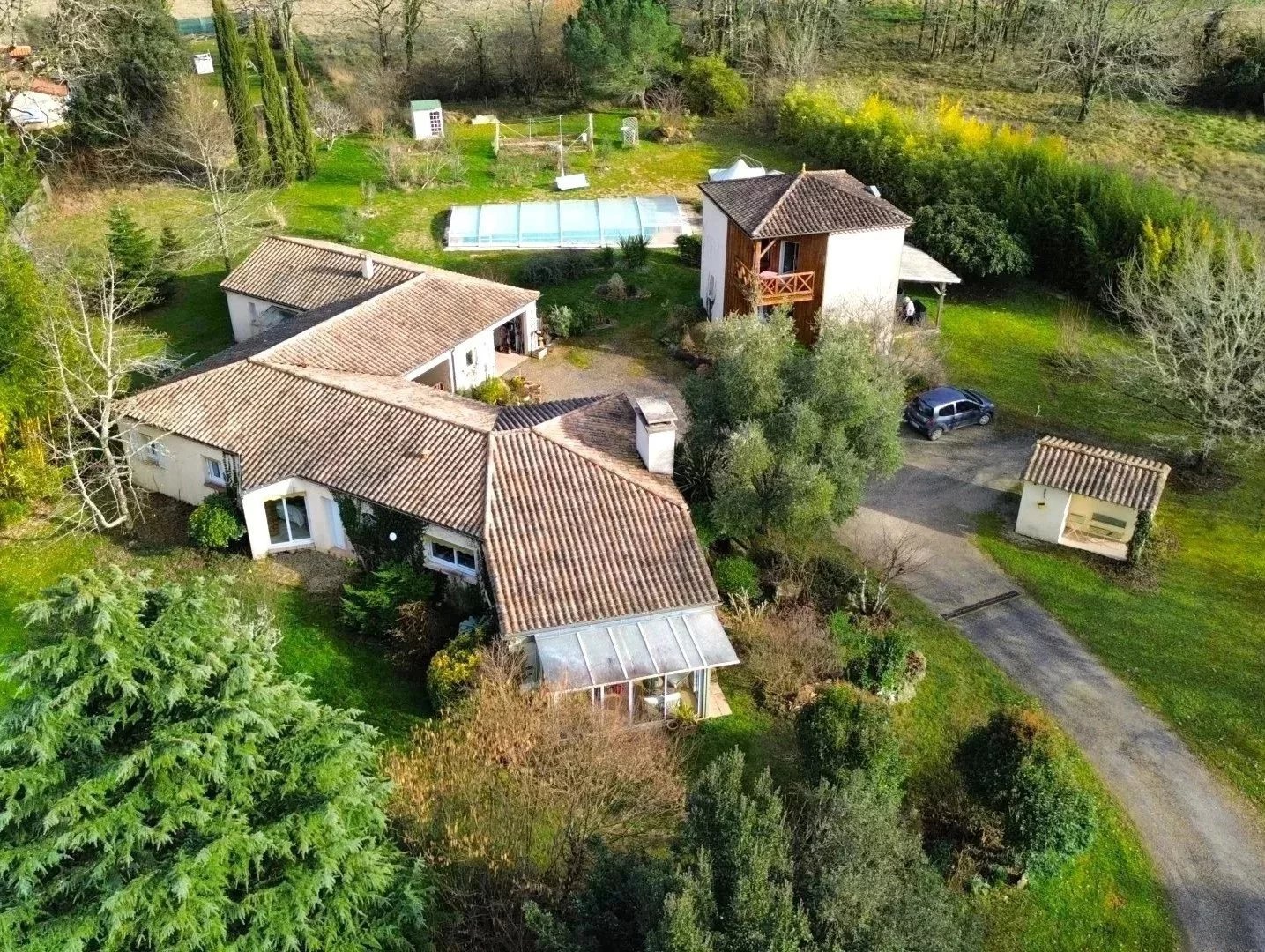 House with guest rooms, gite and swimming pool in Lalinde, Aquitaine – France – BVI79323