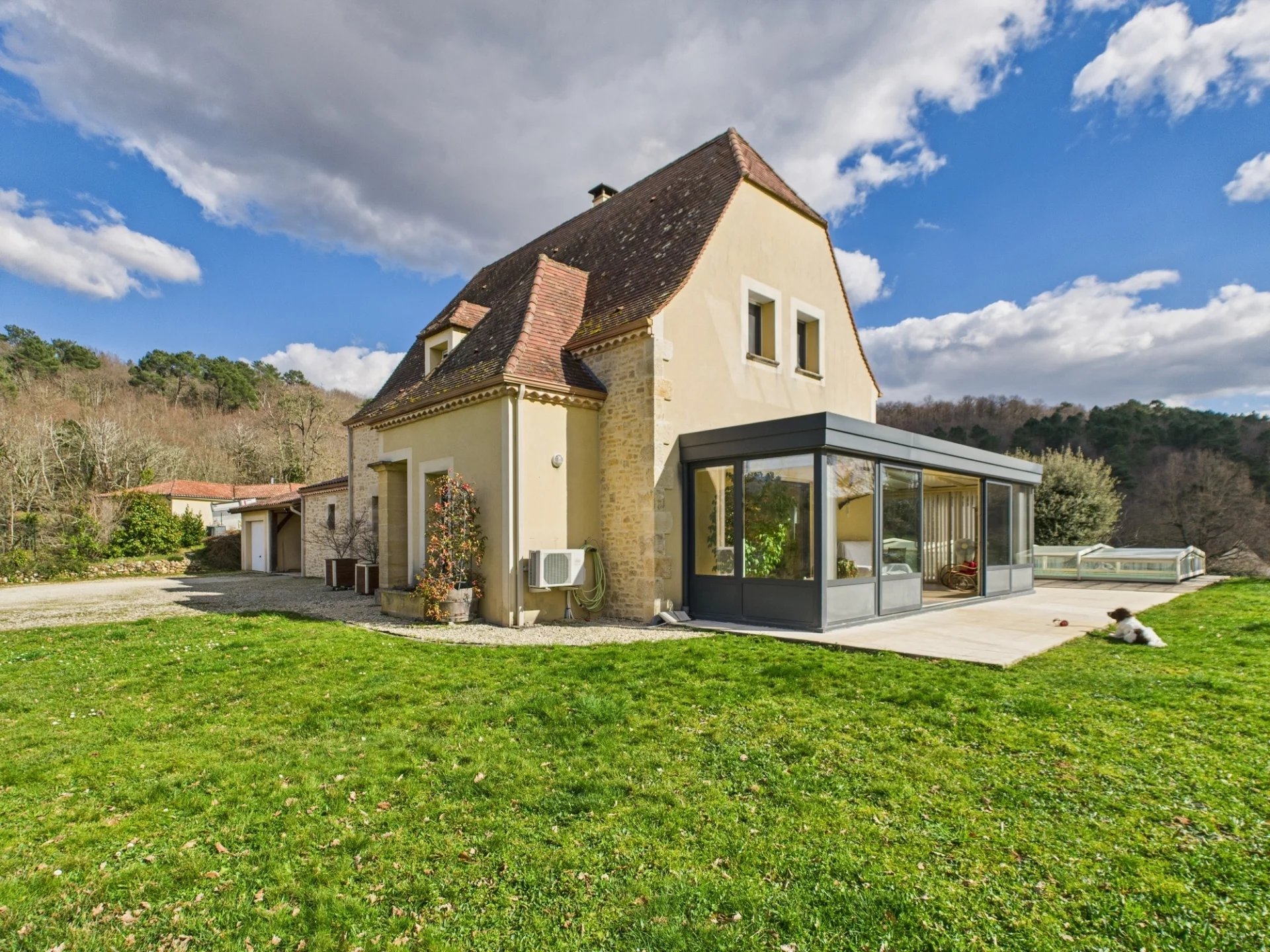 Spacious Périgourdine Home with Stunning Views, Aquitaine – France – BVI79690