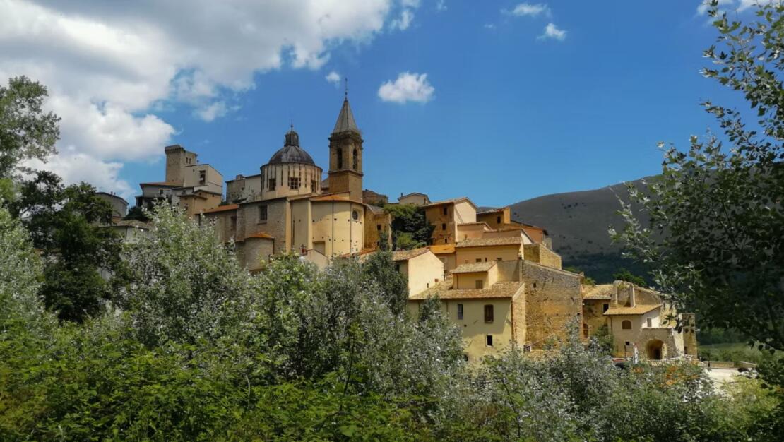 Rent to Buy – 3 Bedroom Townhouse in the Medieval Town of Cocullo, Abruzzo Mountains – Italy