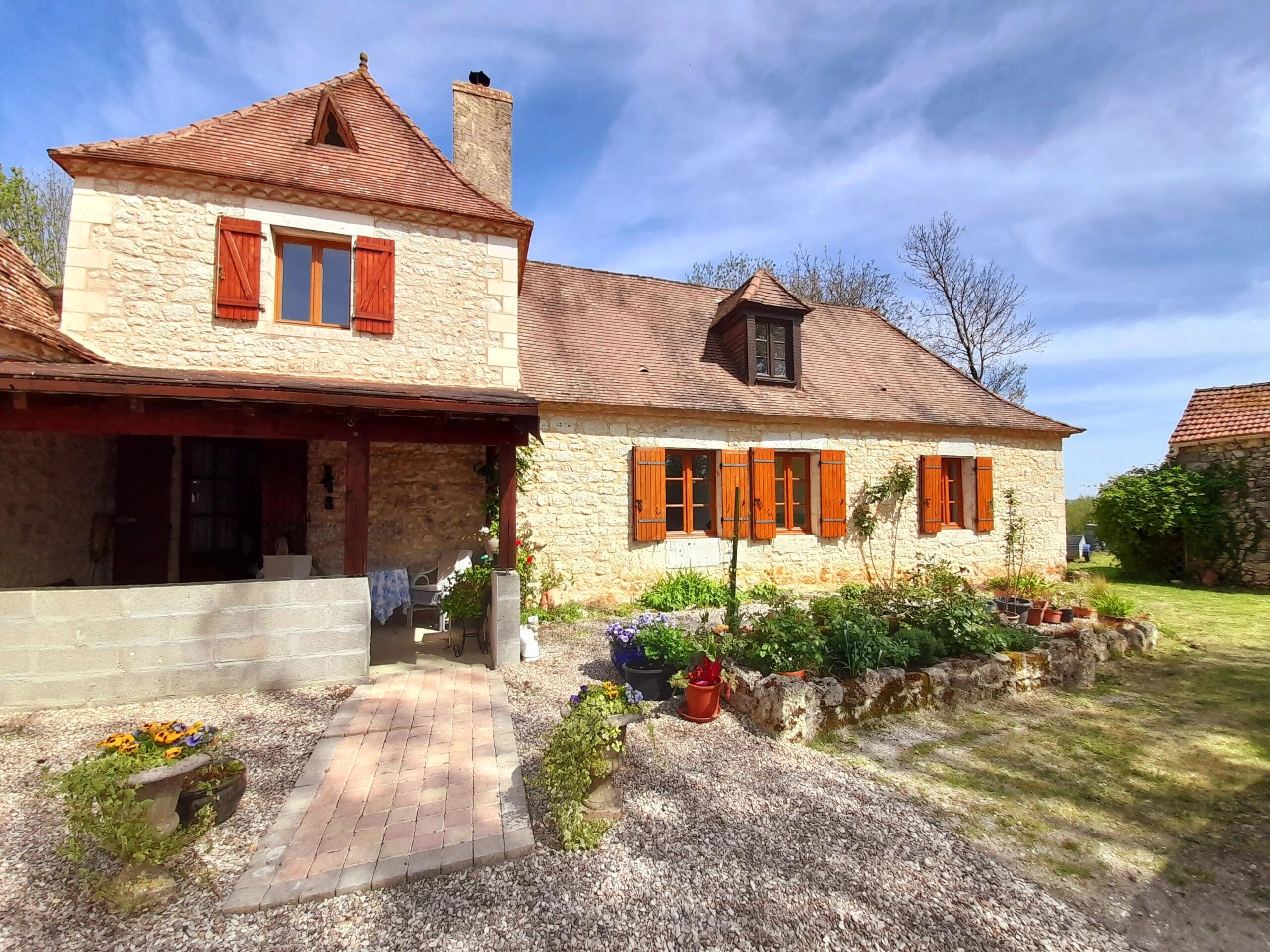 Charming Périgordian Home with Barn, Garage  and Stunning Countryside Views, Aquitaine – France – BVI80164