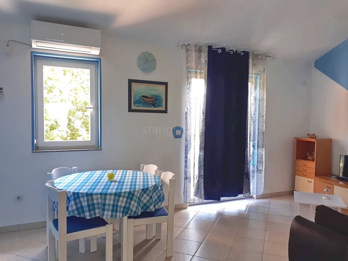 1 bedroom apartment in Dobrinj, Croatia – 103367