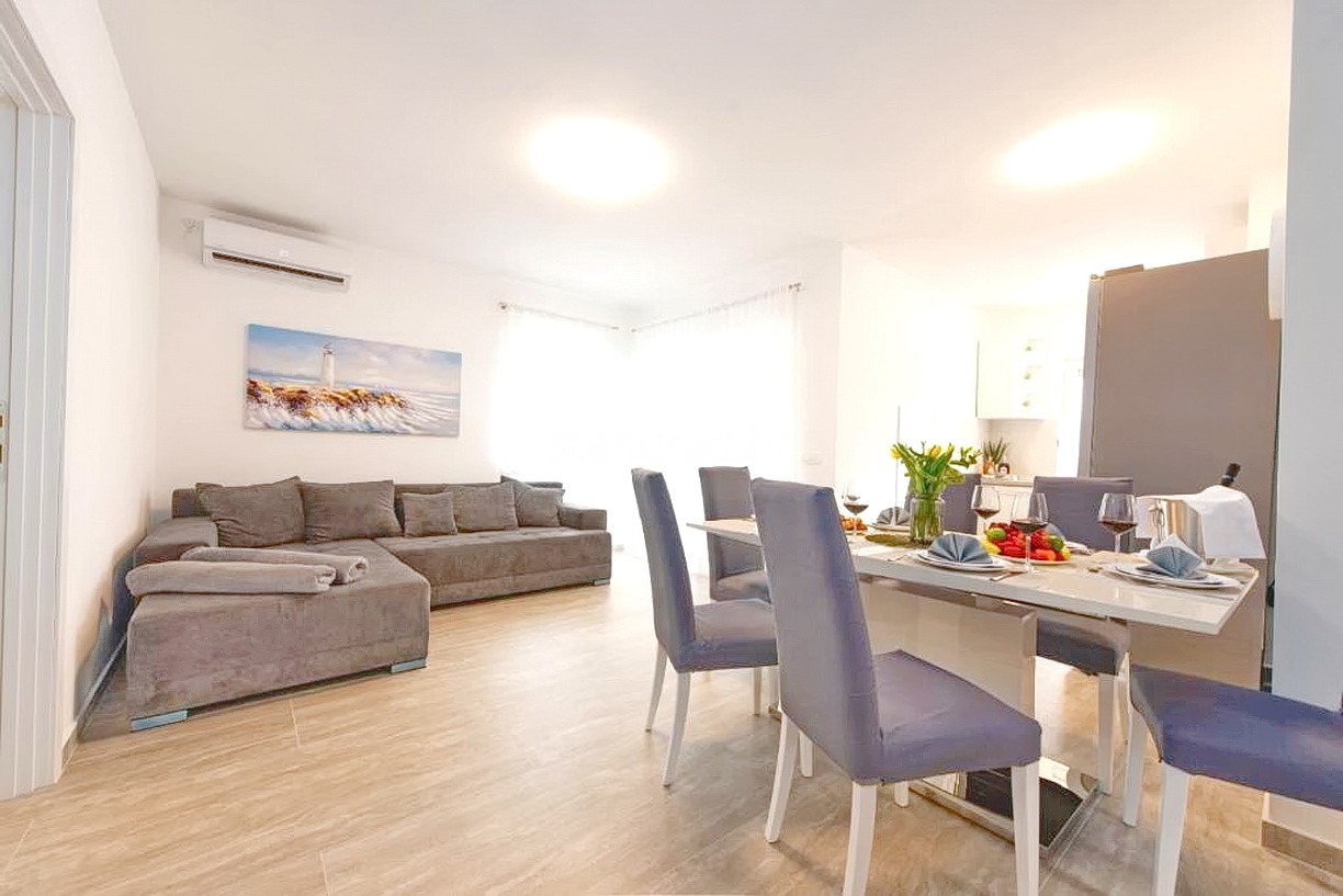 3 bedroom apartment in Dobrinj, Croatia – 103366