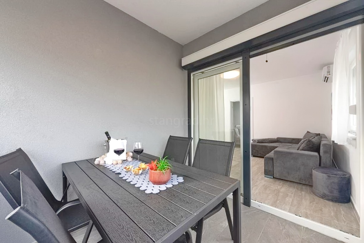 3 bedroom apartment in Dobrinj, Croatia – 103366