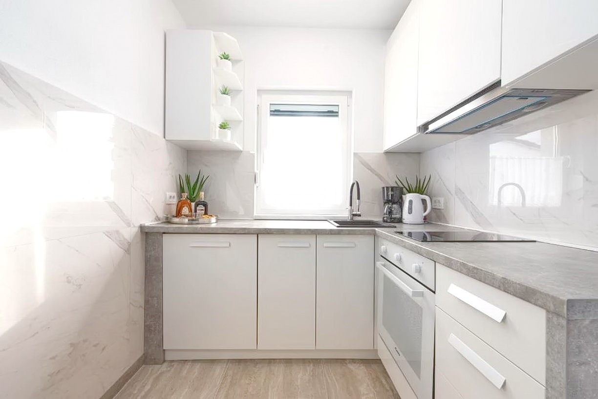 3 bedroom apartment in Dobrinj, Croatia – 103366