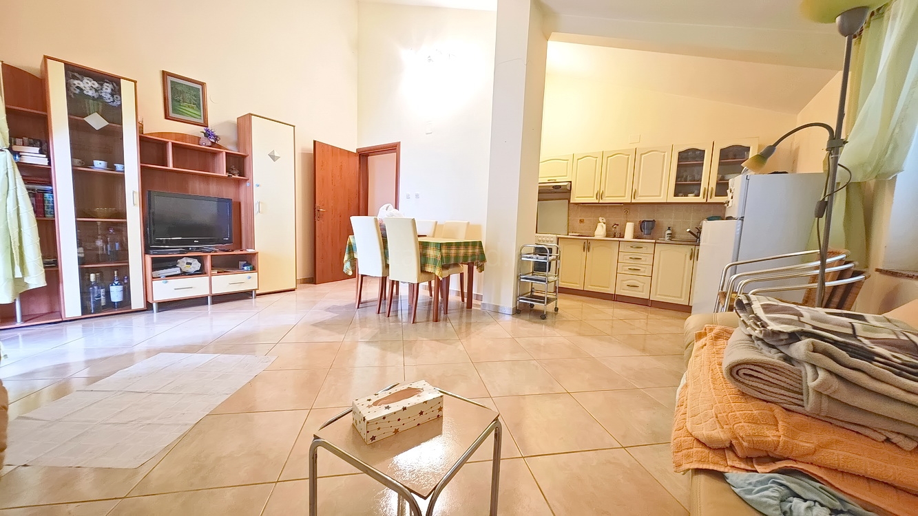 2 bedroom apartment in Dobrinj, Croatia – 103364