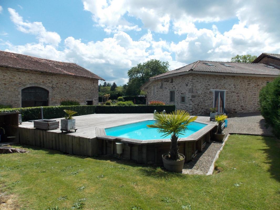 4 bedroom corps de ferme in Cussac, Haute-Vienne, France – 6CF91B896890449A