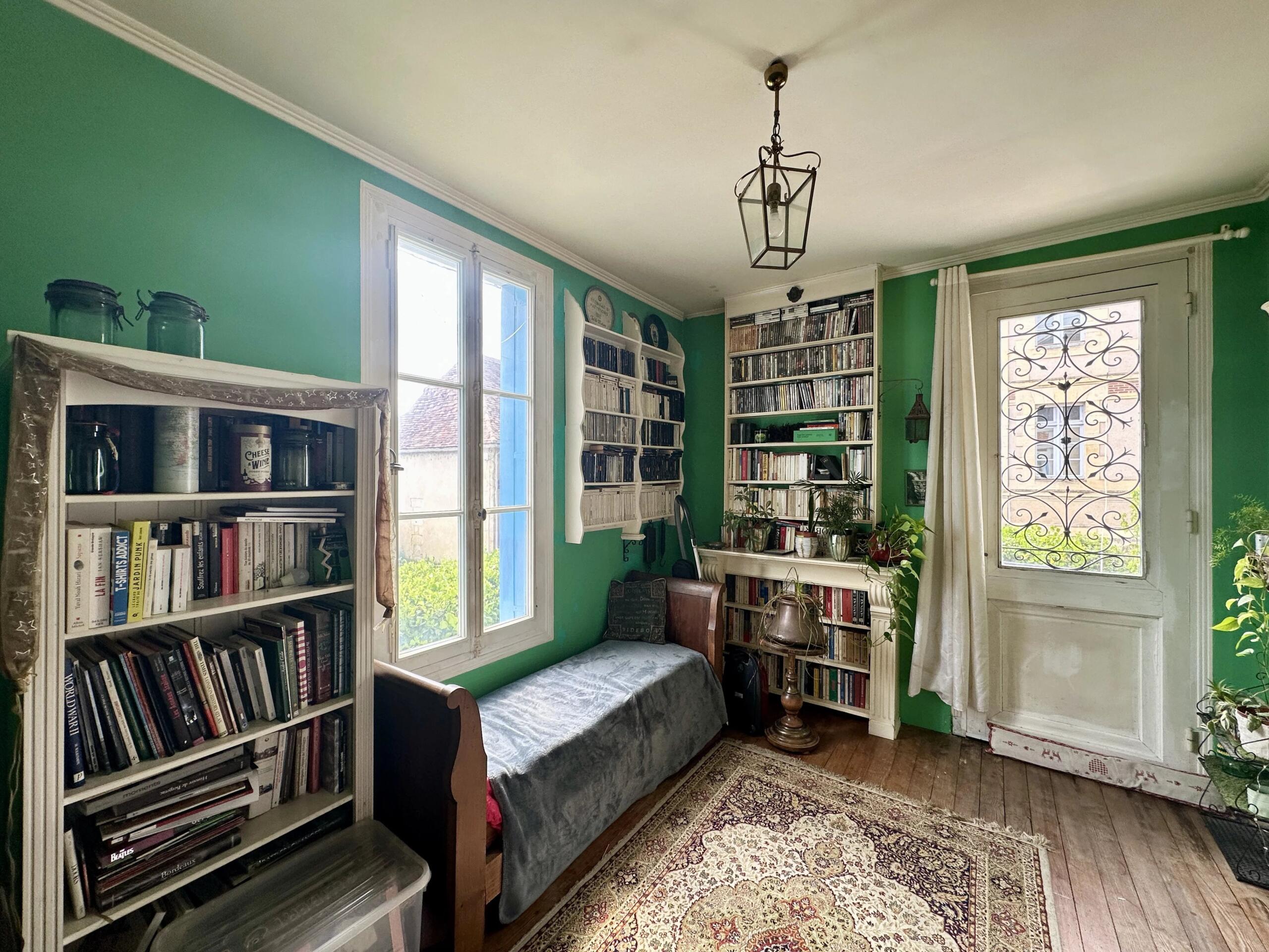 6 bedroom house with garden and garage, Aquitaine – France – BVI75940