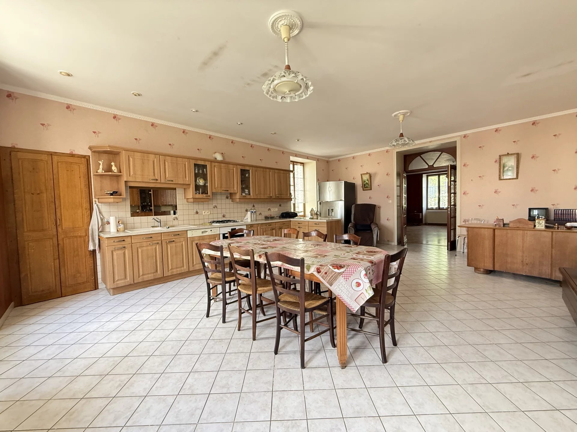 Beautiful 18th century manor house with 6 bedrooms, Poitou-Charentes – France – BVI80826