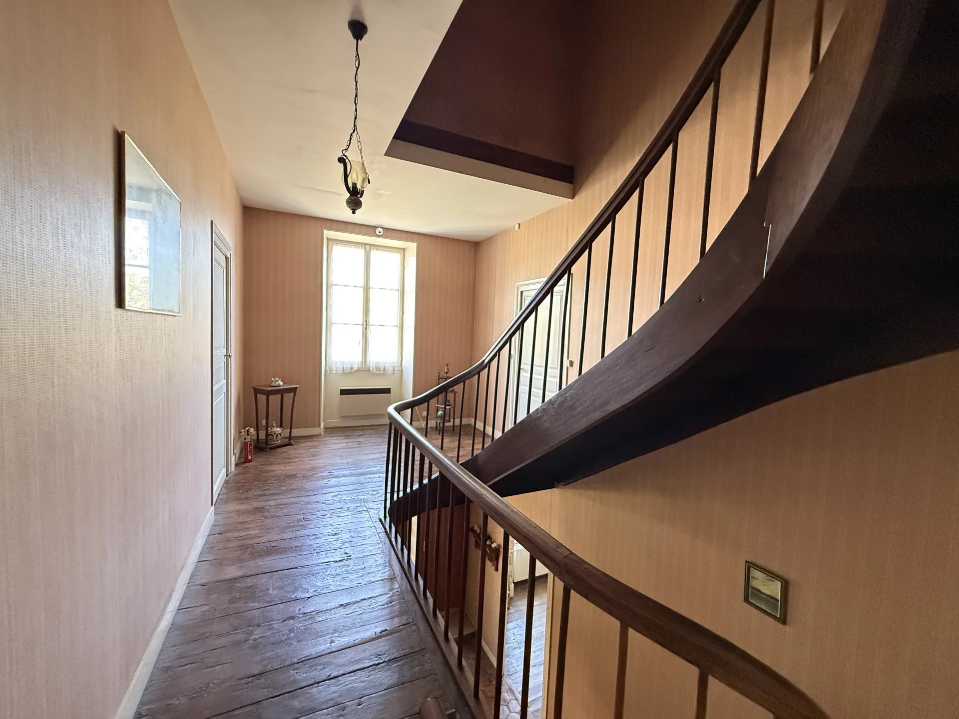 Beautiful 18th century manor house with 6 bedrooms, Poitou-Charentes – France – BVI80826