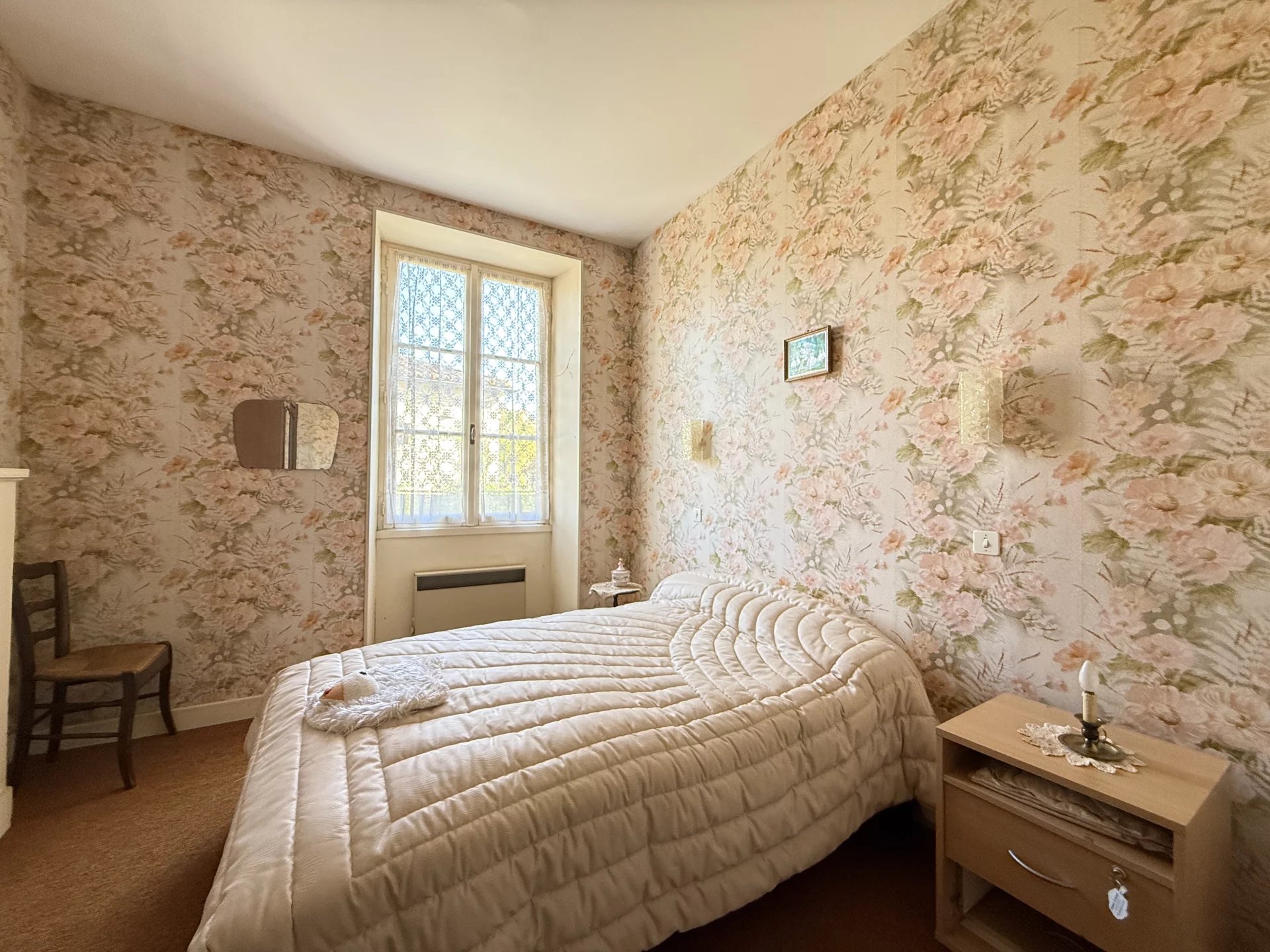 Beautiful 18th century manor house with 6 bedrooms, Poitou-Charentes – France – BVI80826