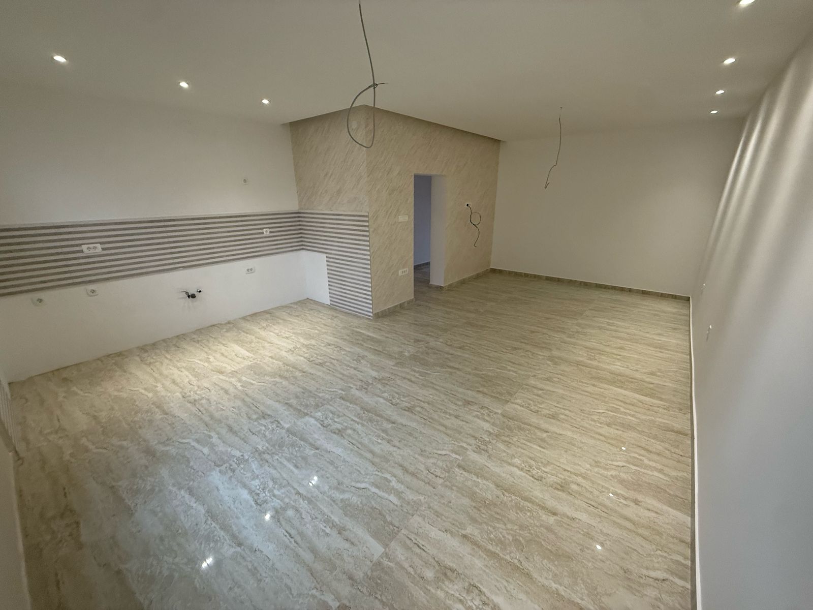 2 bedroom Apartment in Tivat, Montenegro – CMM52825