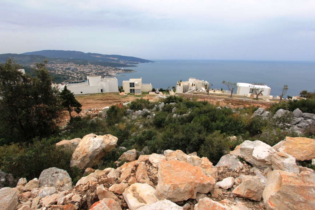 Plot in Bar, Montenegro – CMM2730