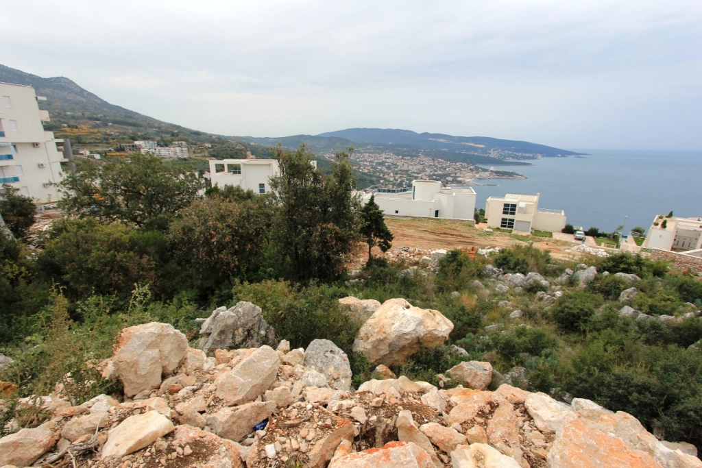 Plot in Bar, Montenegro – CMM2730
