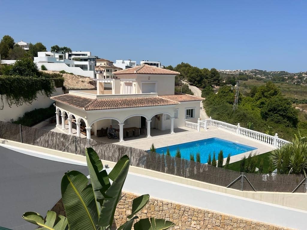 5 bedroom Villa in Moraira, Alicante, Spain – FCBIVVB956