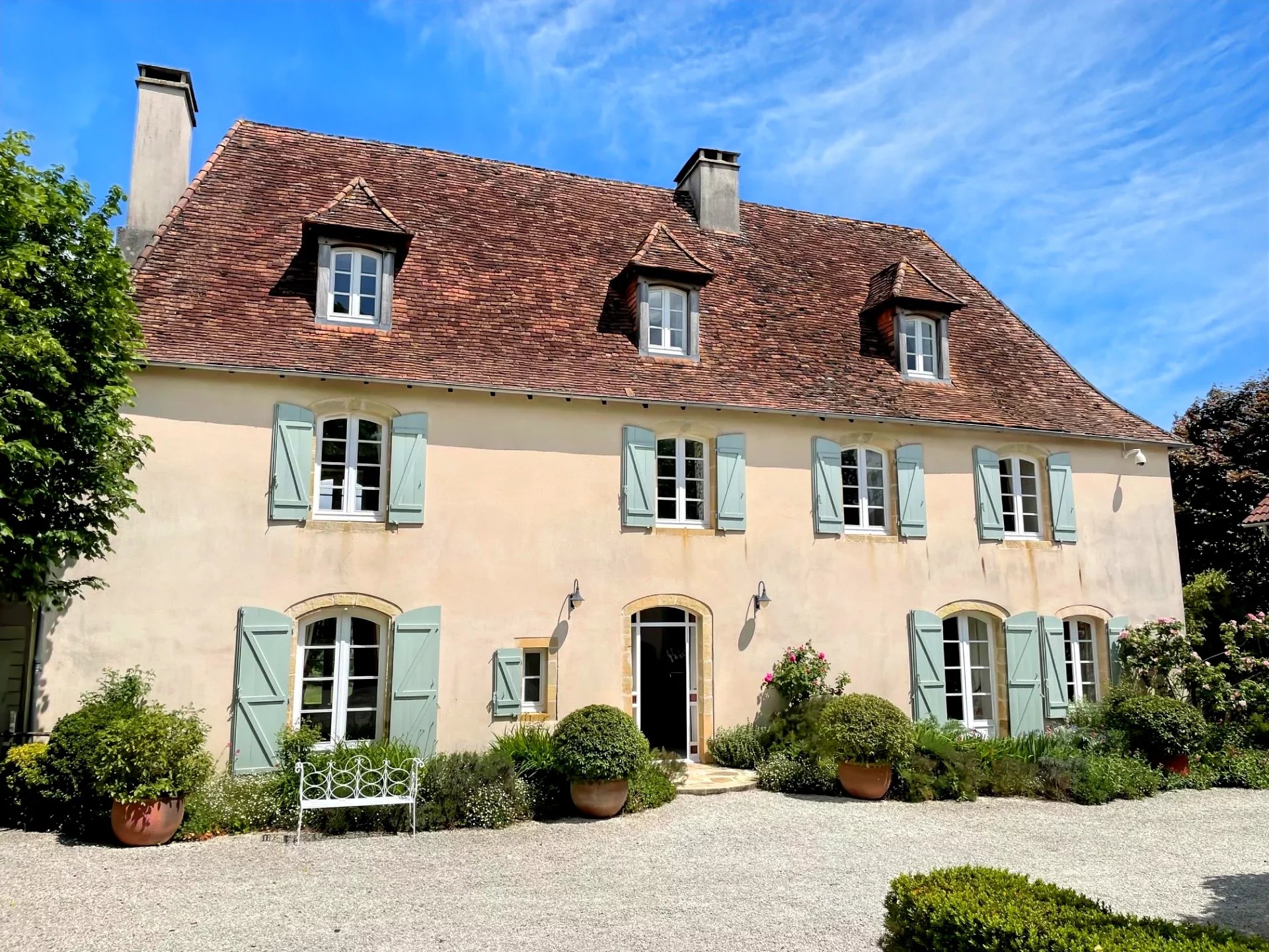 Superb Perigourdine mansion with 16 hectares of tranquility, Aquitaine – France – BVI76501