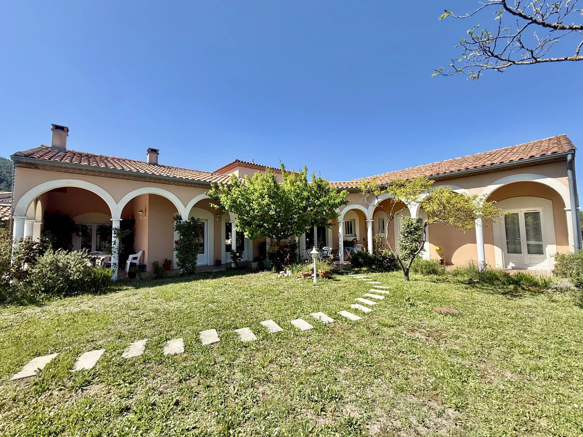 Architecturally designed modern paradise, Languedoc-Roussillon – France – BVI61316