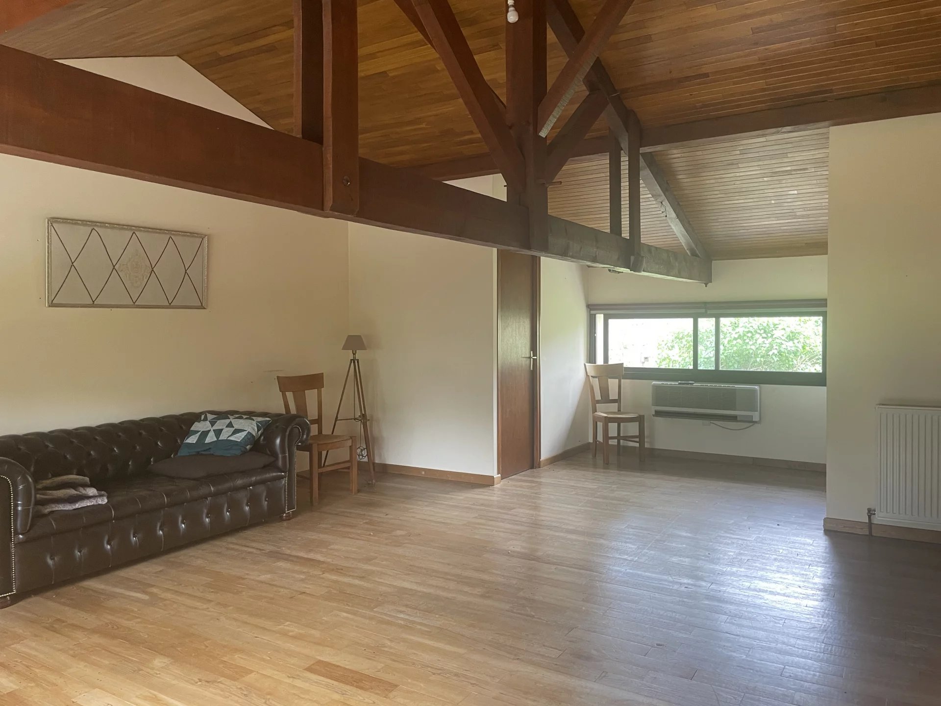 Single storey house with apartment and outbuildings set in a lovely rural location, Aquitaine – France – BVI72872