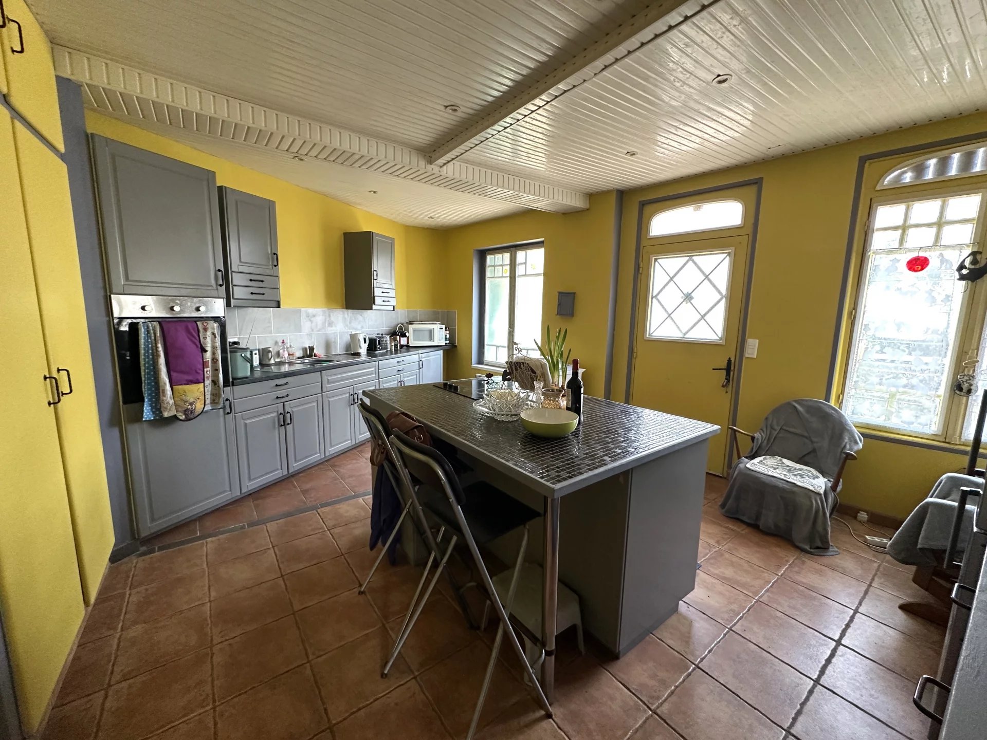 Charming Property to Refresh or Renovate located between Périgueux and Libourne – Ideal for a Family Home or Gîte Business, Aquitaine – France – BVI65769