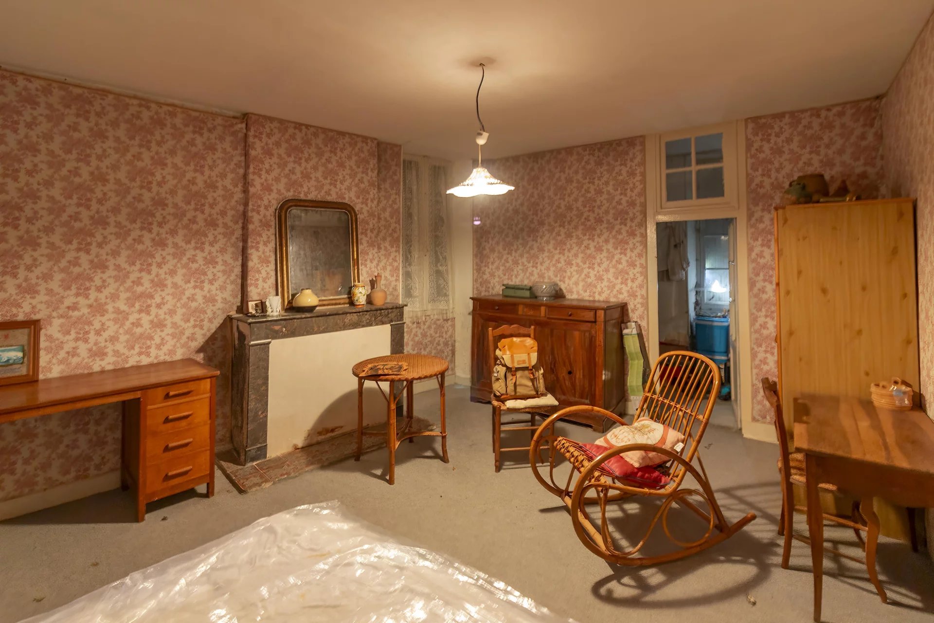 Charming 7-Bedroom Property near Neuvicq-le-Château, France, Poitou-Charentes – France – BVI80240