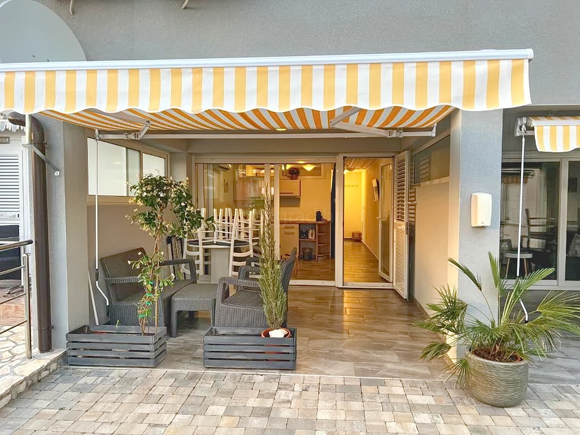 8 bedroom villa in Omišalj, Croatia – 103371