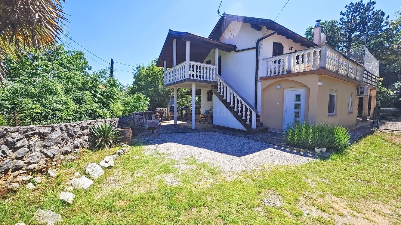 3 bedroom villa in Vrbnik, Croatia – 103363