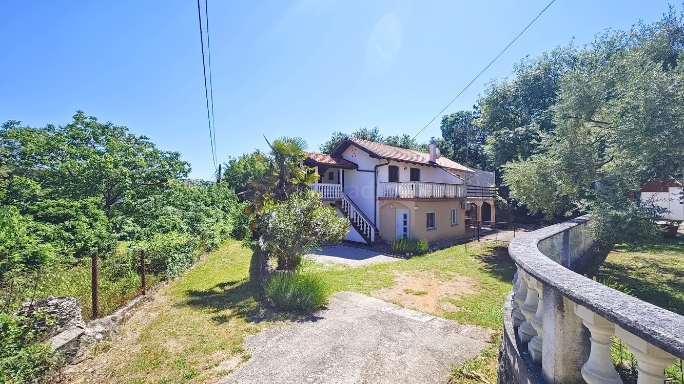 3 bedroom villa in Vrbnik, Croatia – 103363