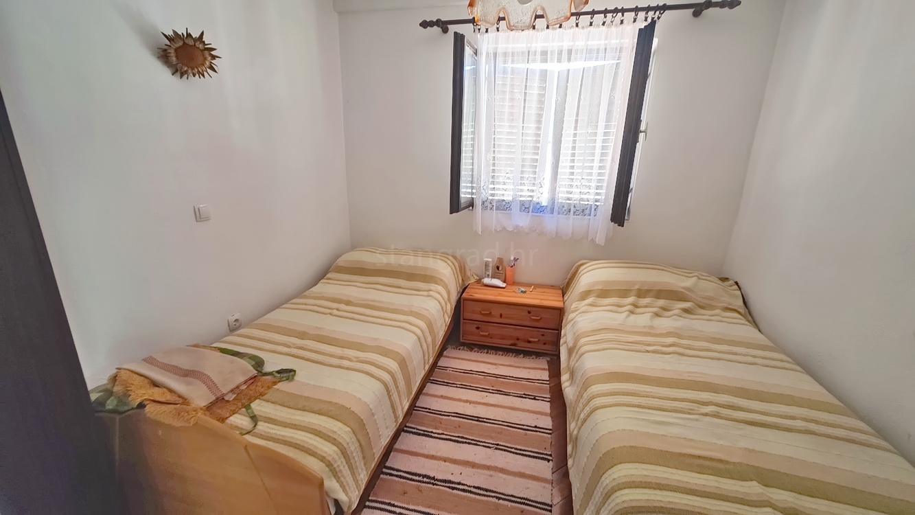 3 bedroom villa in Vrbnik, Croatia – 103363