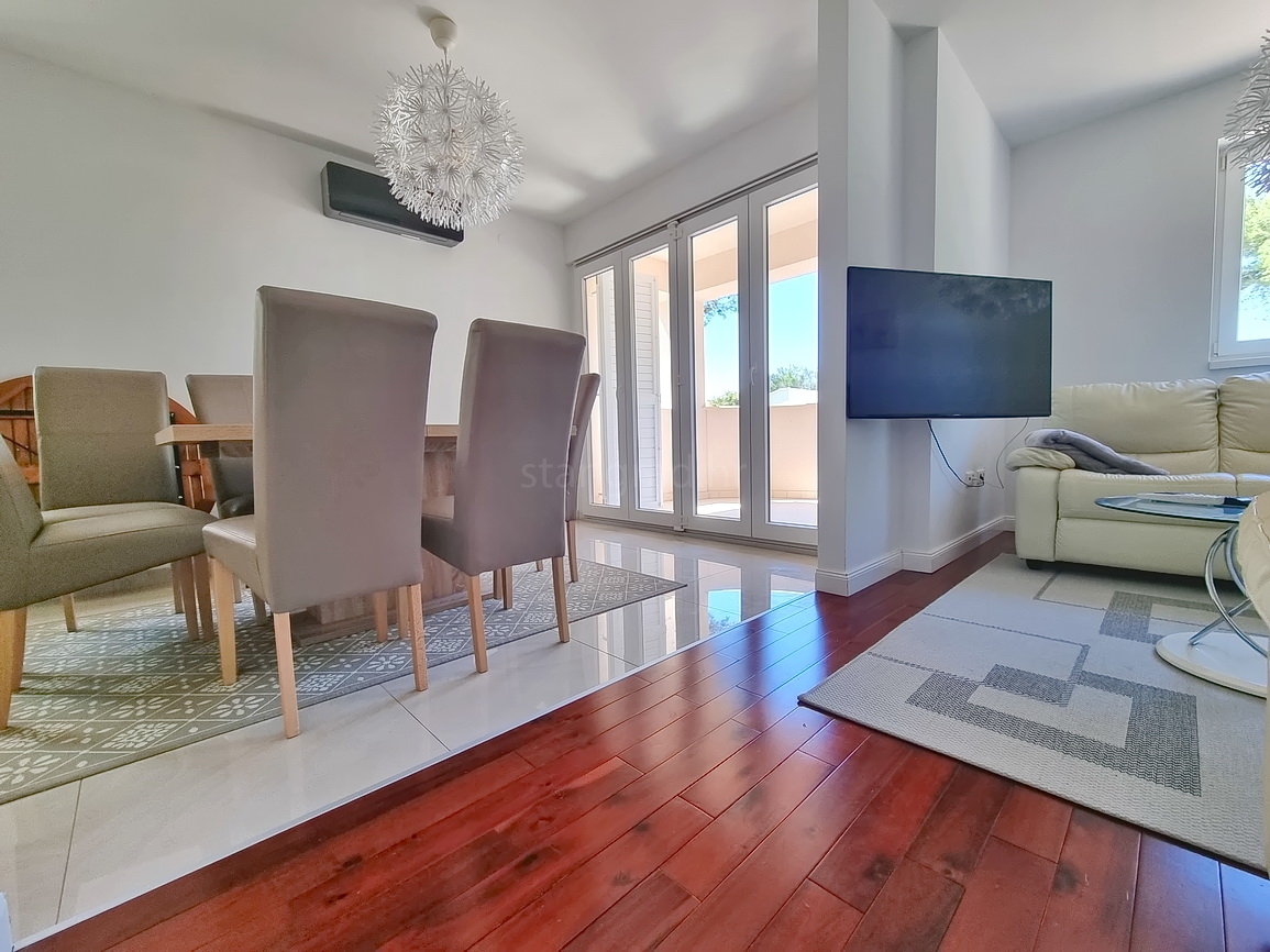 3 bedroom apartment in Malinska-Dubašnica, Croatia – 103343