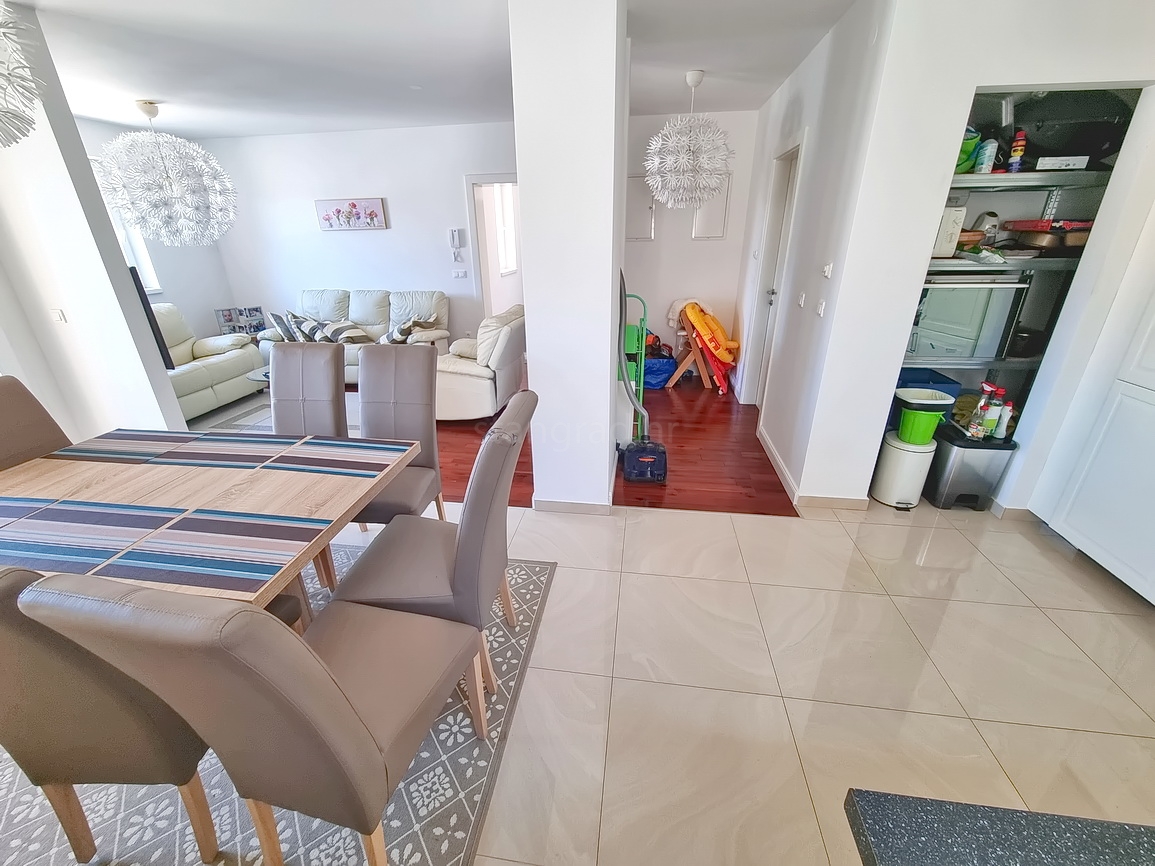 3 bedroom apartment in Malinska-Dubašnica, Croatia – 103343