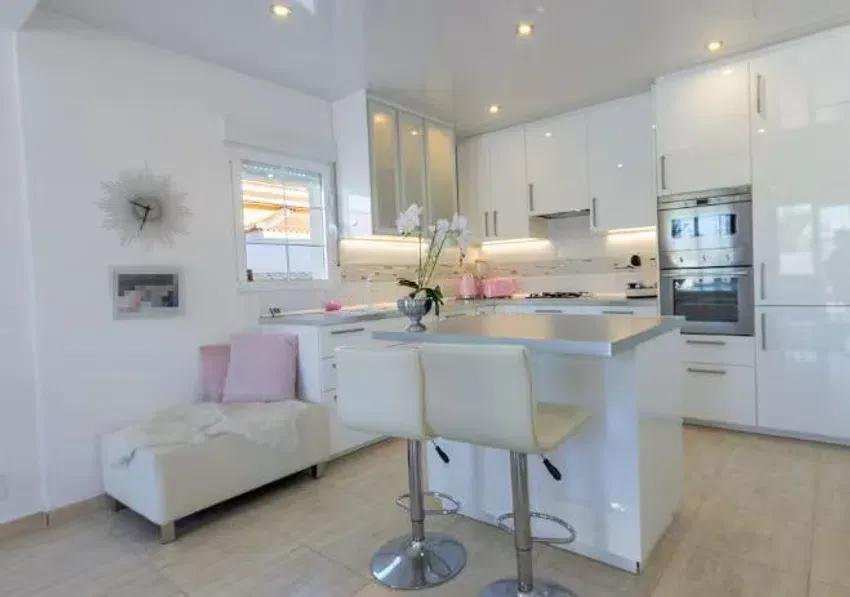 3 bedroom Villa in Estepona, Malaga, Spain – 428-04470D