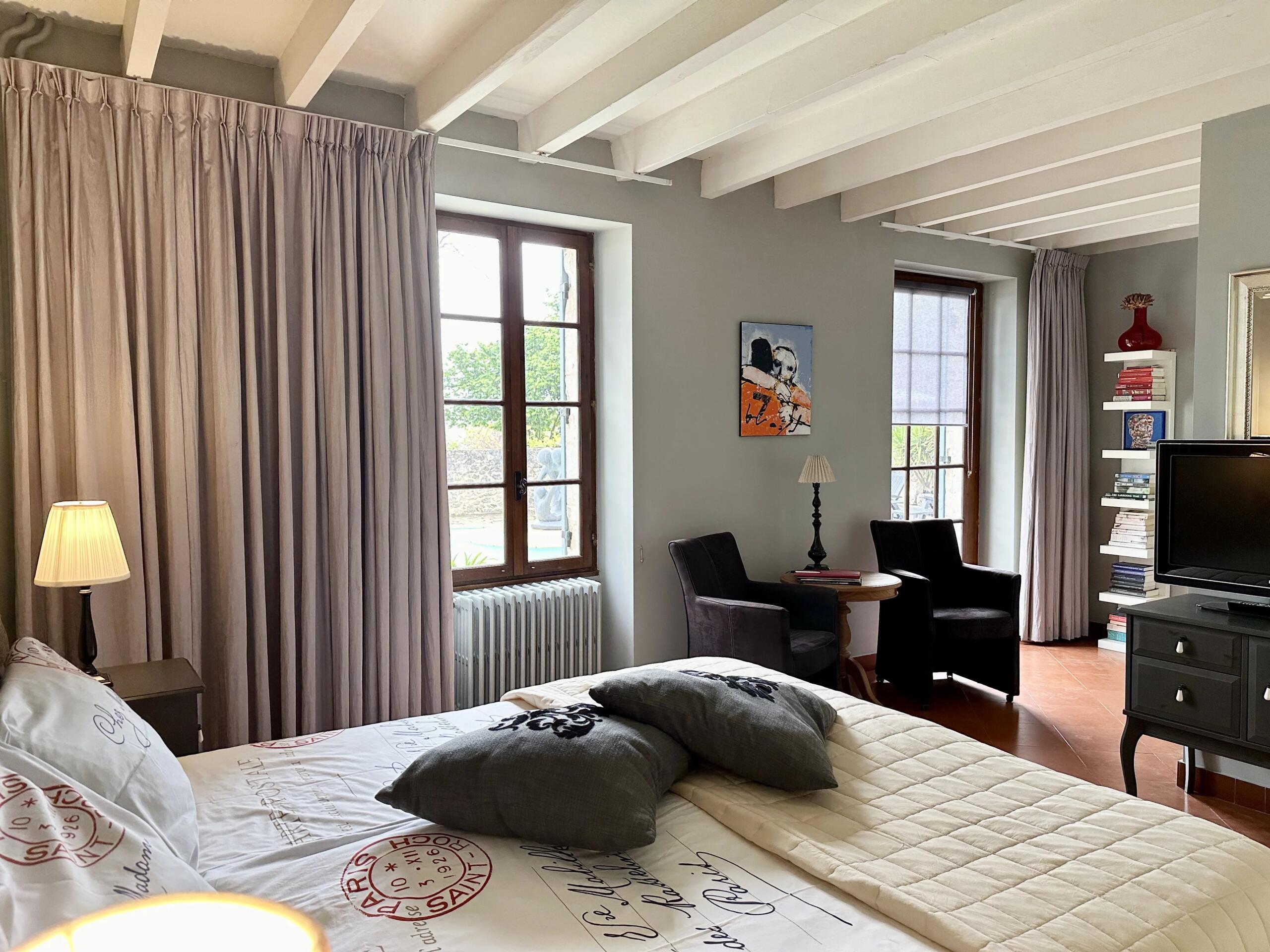 Glorious 4-bed house with lovely views, Aquitaine – France – BVI74598