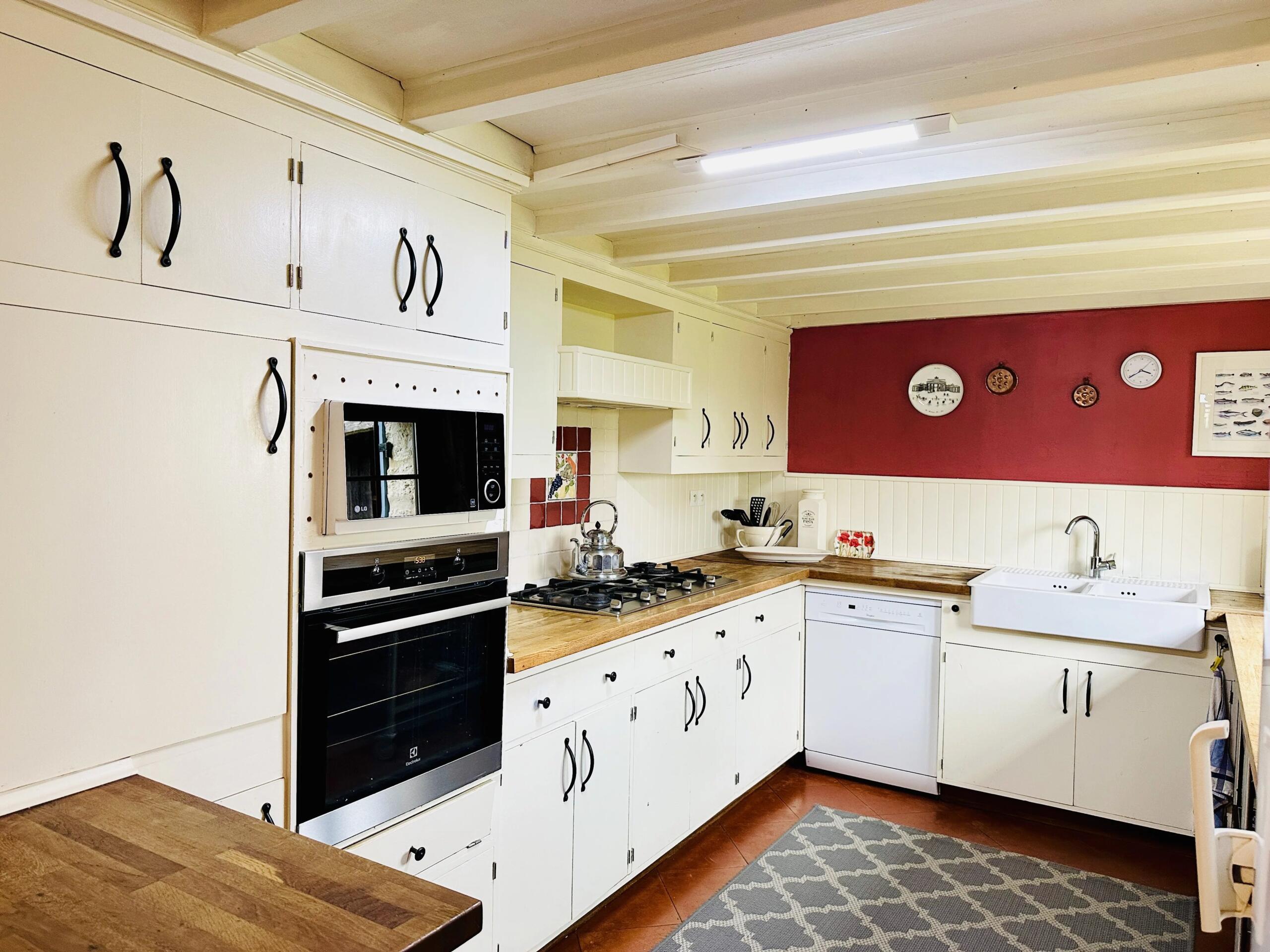 Glorious 4-bed house with lovely views, Aquitaine – France – BVI74598