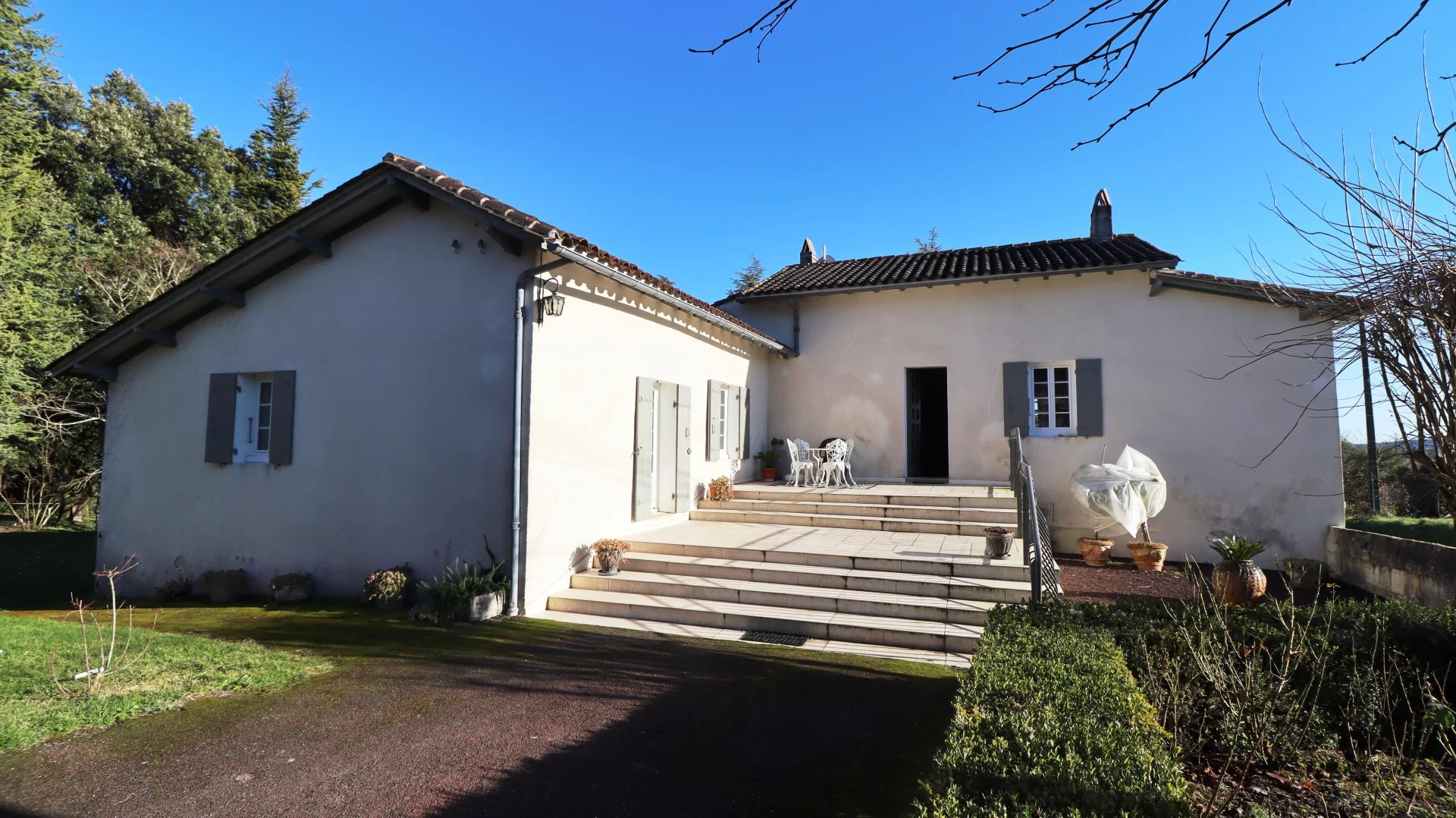 Lovely house with swimming pool and fabulous barn, Aquitaine – France – BVI77971
