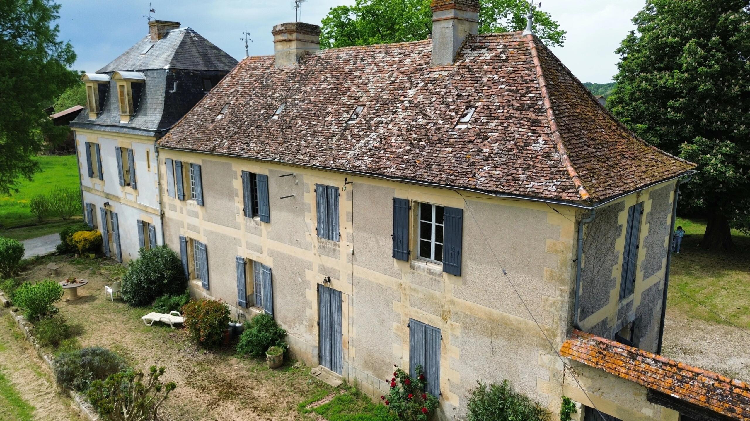 Peaceful farm and Chateau in Bergerac, Aquitaine – France – BVI79600