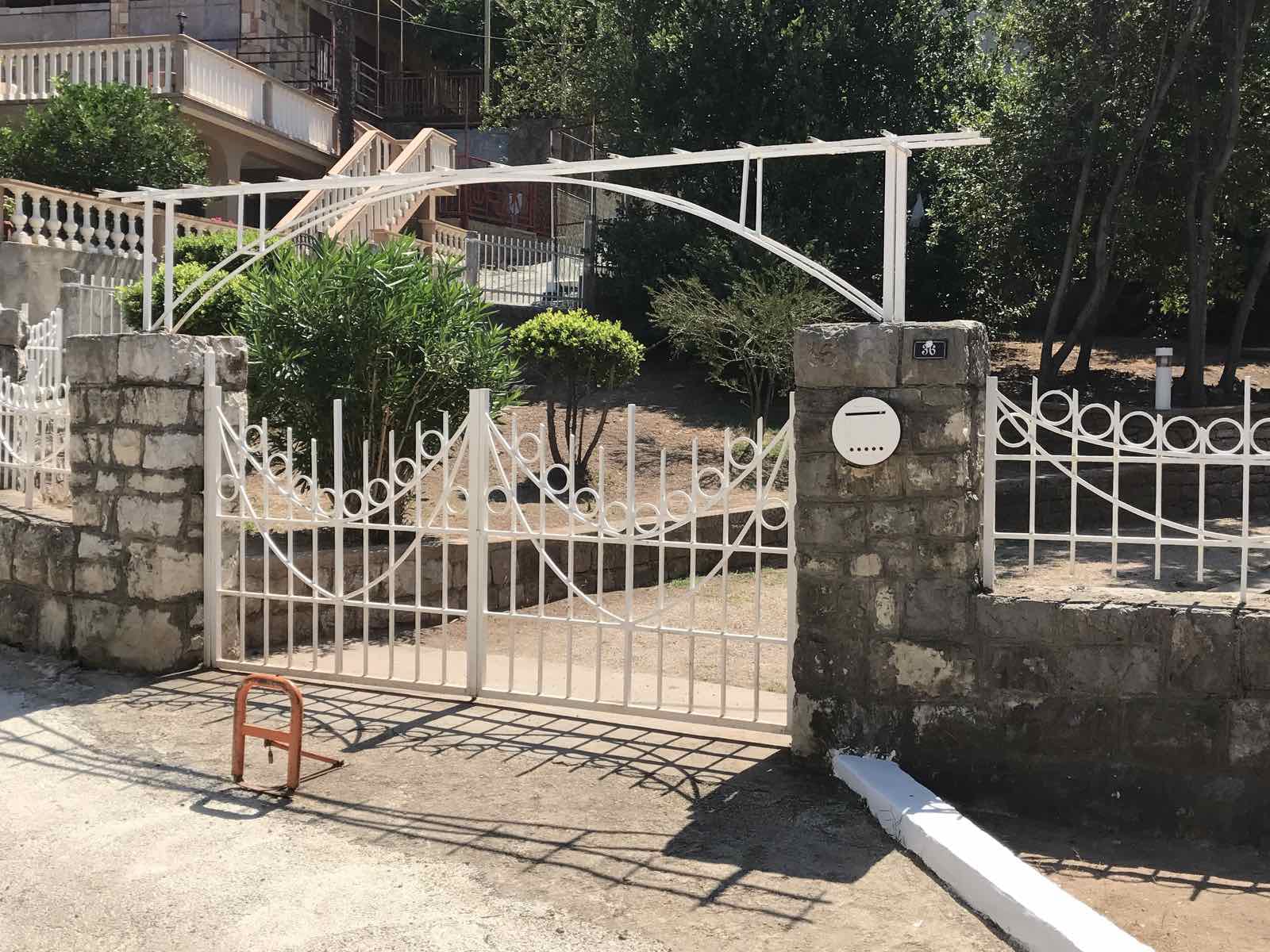 5 bedroom House in Sutomore, Montenegro – CMM52843