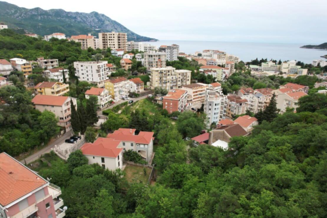 Residential Villa for Sale in Prime Location – Bečići, Montenegro