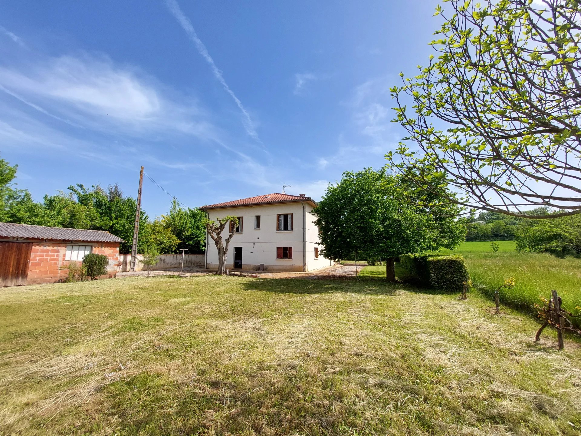 5 bedroomed house close to amenities, Midi-Pyrénées – France – BVI80830